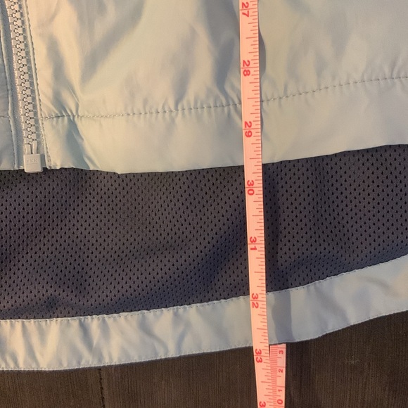 Gently used Nike windbreaker with hood - Size 2XL - Picture 11 of 12